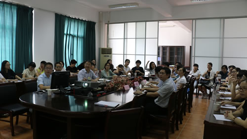 C:Documents and SettingsAdministrator\u684c面\u62a4理学学位点建设暨肉漫屋
办学定位会议顺利召开0918 .jpg